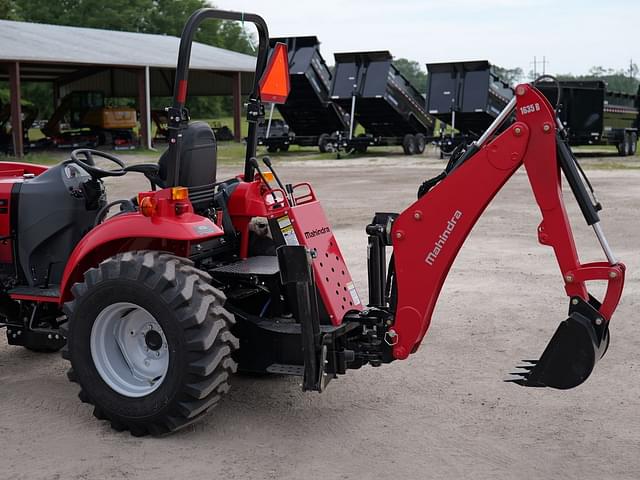 Image of Mahindra 1635 HST equipment image 3