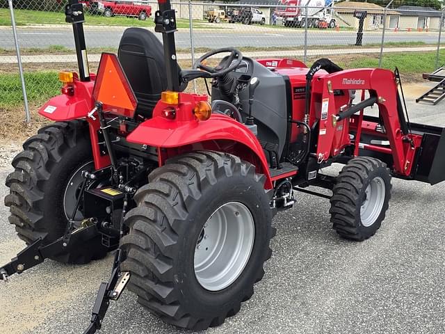 Image of Mahindra 1635 equipment image 3
