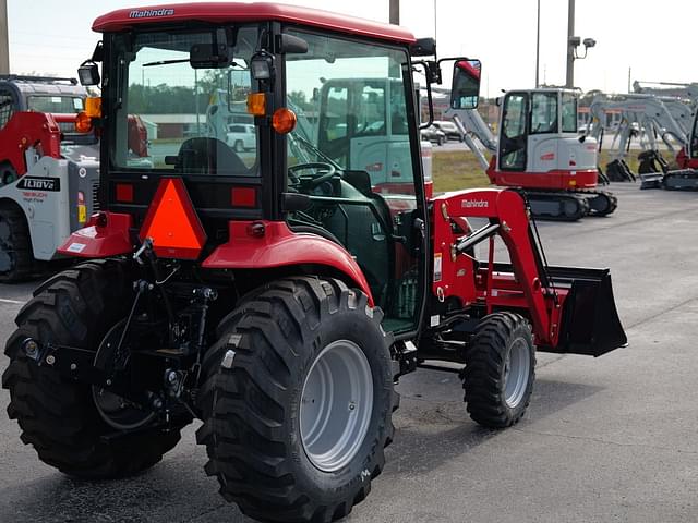 Image of Mahindra 1640 HST equipment image 2