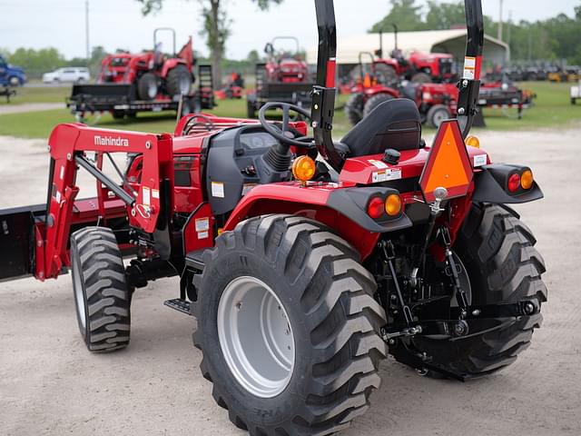 Image of Mahindra 2638HST equipment image 3