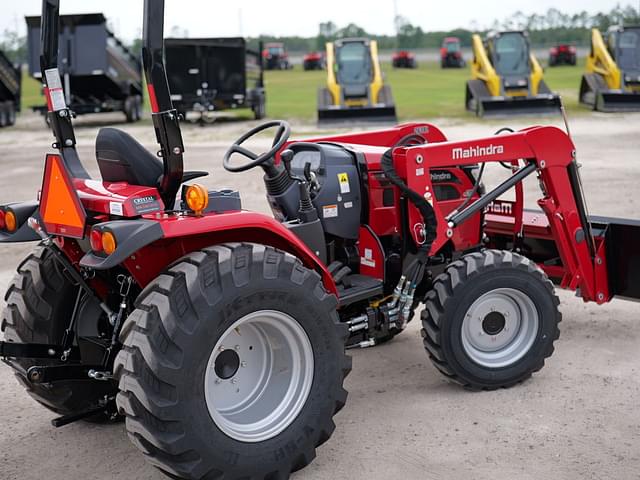 Image of Mahindra 2638HST equipment image 2