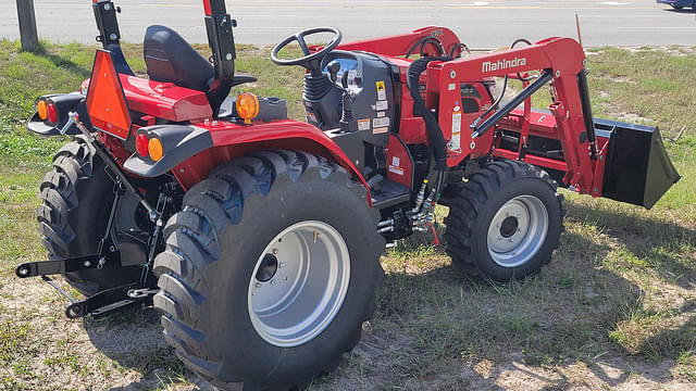 Image of Mahindra 2638HST equipment image 2