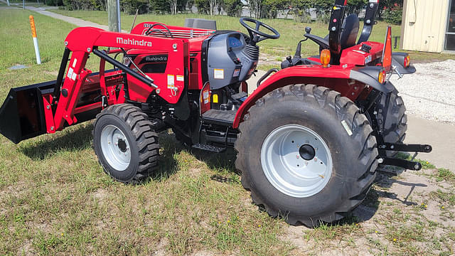 Image of Mahindra 2638HST equipment image 3