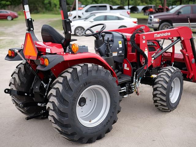 Image of Mahindra 2638HST equipment image 3