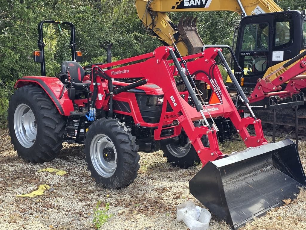 Mahindra 6075 Equipment Image0