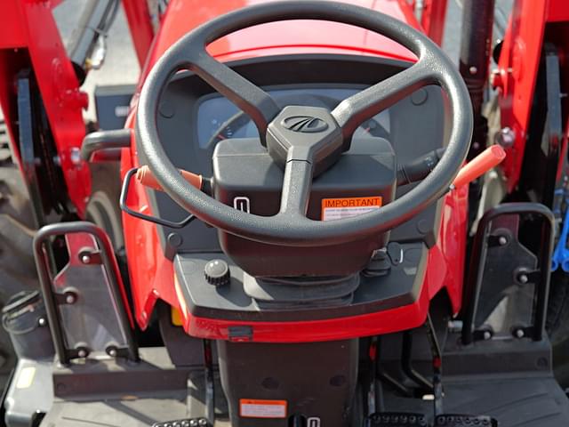 Image of Mahindra 6075 equipment image 3