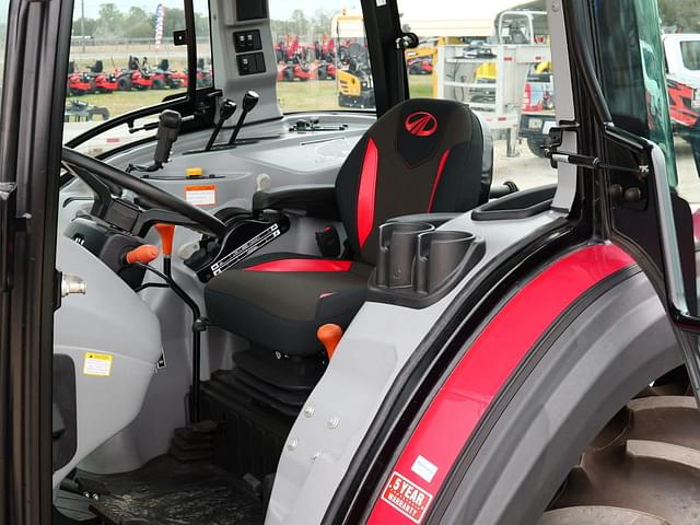 Image of Mahindra 6075 equipment image 4