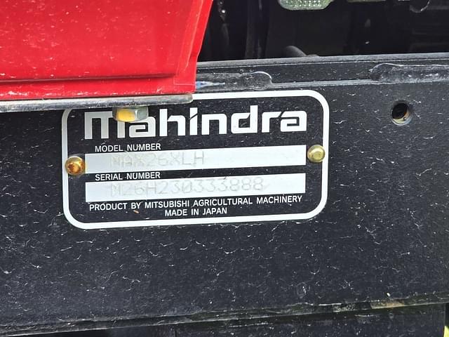 Image of Mahindra Max 26XLT HST equipment image 1