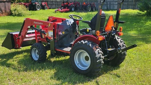 Image of Mahindra Max 26XLT HST equipment image 2