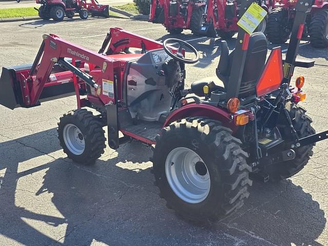 Image of Mahindra Max 26XLT HST equipment image 3