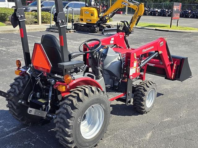 Image of Mahindra Max 26XLT HST equipment image 2