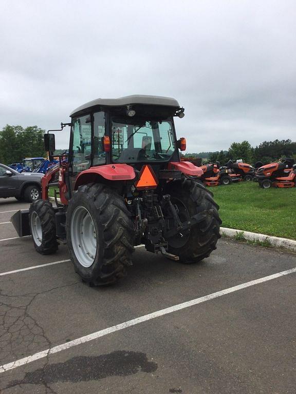 Image of Massey Ferguson 4607M equipment image 2