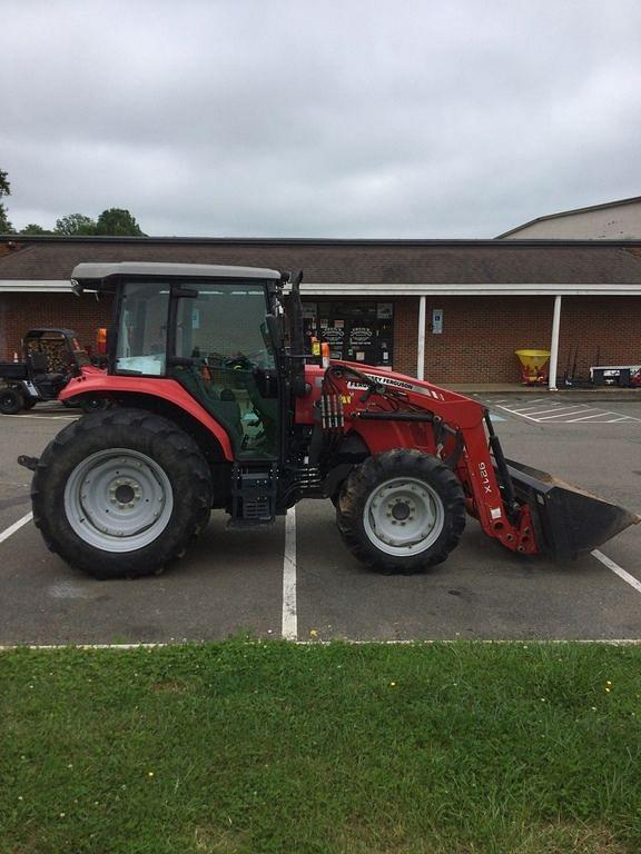 Image of Massey Ferguson 4607M equipment image 4