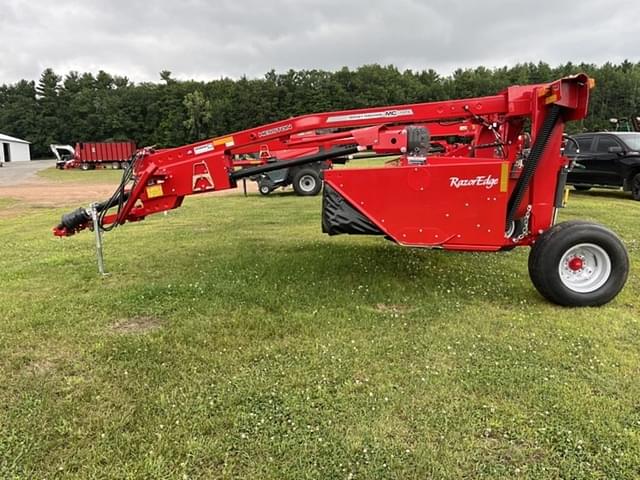 Image of Massey Ferguson 1373 equipment image 4