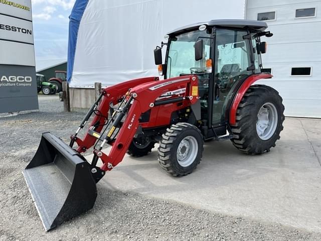 Image of Massey Ferguson 1835M equipment image 2