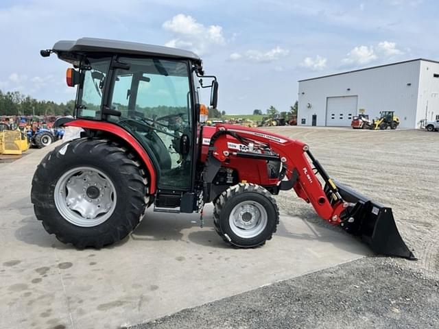 Image of Massey Ferguson 1835M equipment image 3