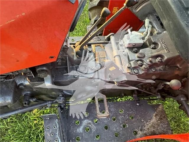 Image of Massey Ferguson 231 equipment image 4