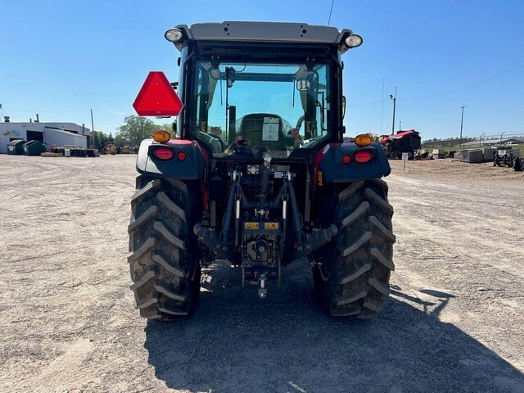 Image of Massey Ferguson 4707 Image 1