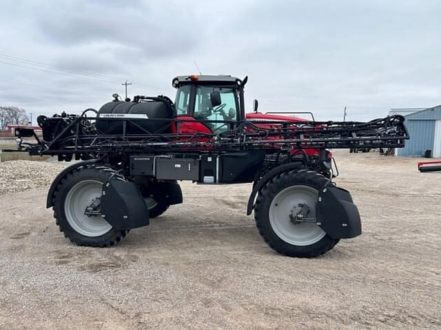 Image of Massey Ferguson 530R equipment image 3