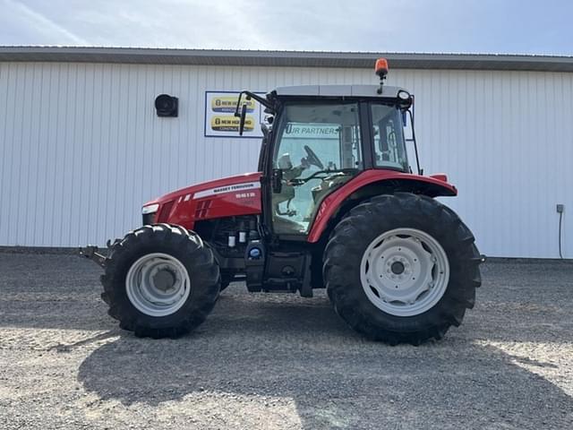 Image of Massey Ferguson 5612 equipment image 2