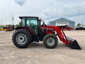 Main image Massey Ferguson 5711D