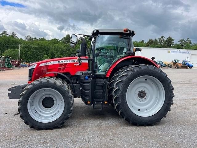 Image of Massey Ferguson 8737S equipment image 3