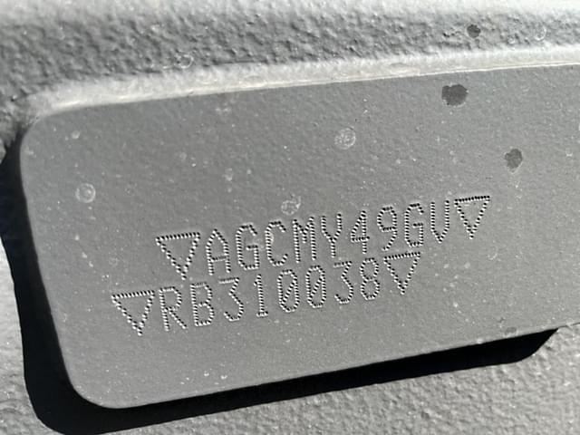 Image of Massey Ferguson 8740S equipment image 4