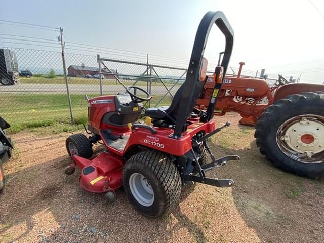 Image of Massey Ferguson GC1705 equipment image 1