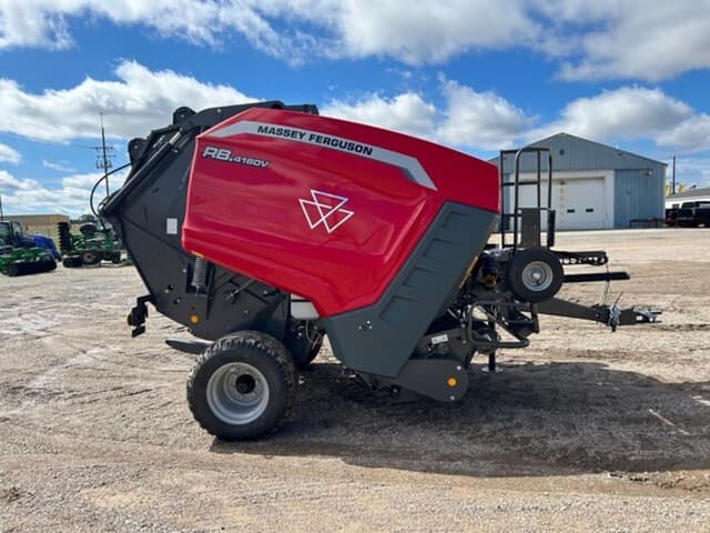 Image of Massey Ferguson RB4160V equipment image 3
