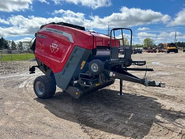 Image of Massey Ferguson RB4160V equipment image 2