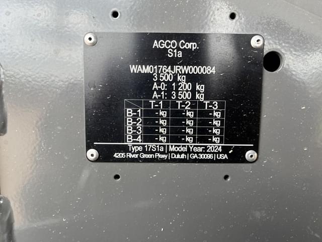 Image of Massey Ferguson RB4180V equipment image 4