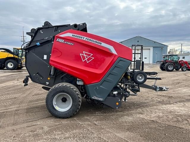 Image of Massey Ferguson RB4180V equipment image 4