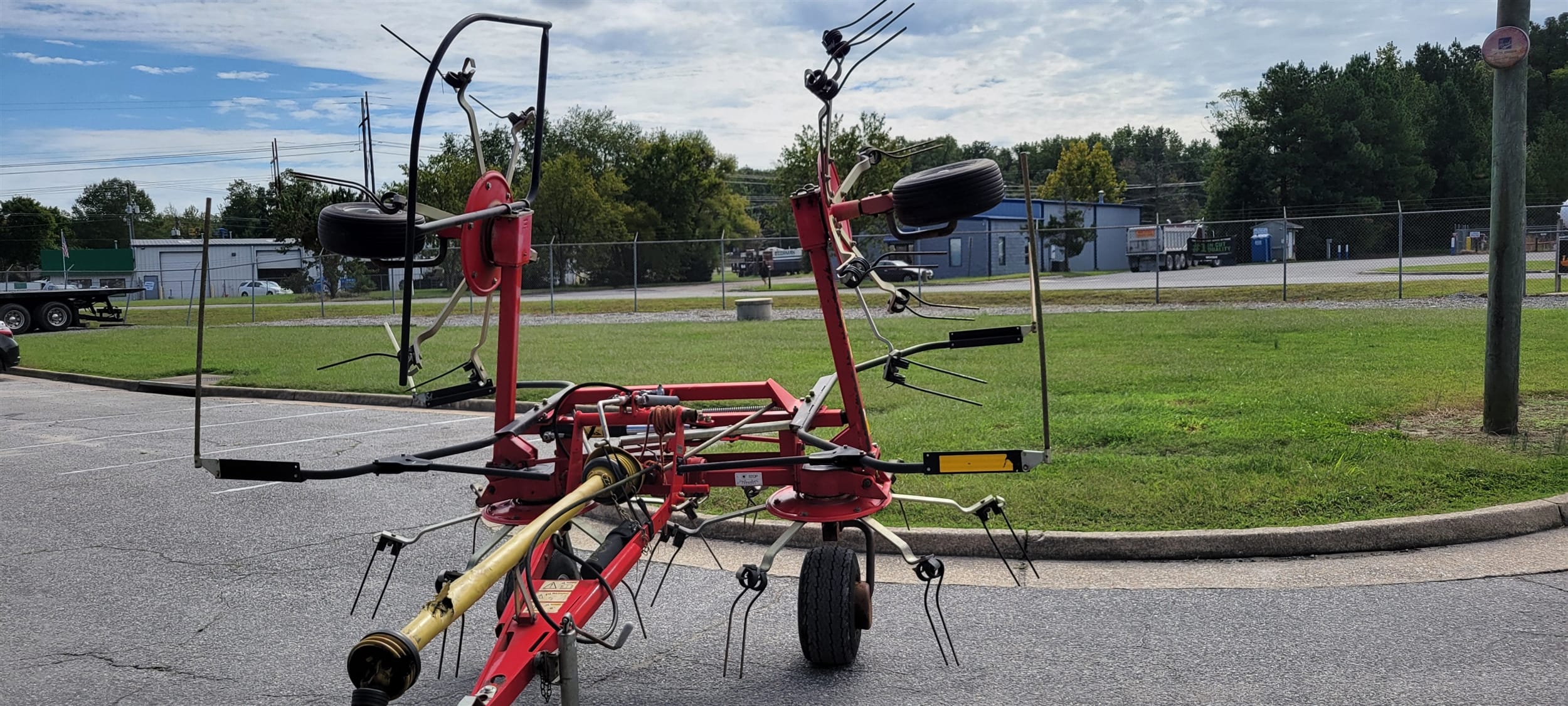 Massey Ferguson TD1635 Equipment Image0