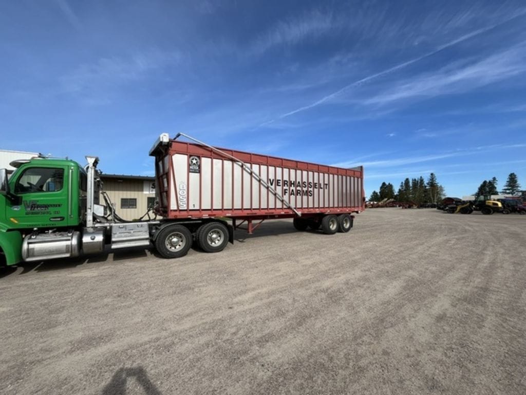 2008 Meyer 9136 Equipment Image0