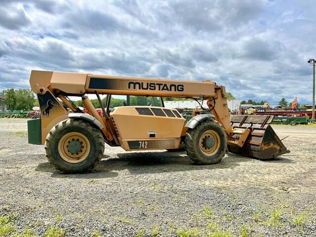 Image of Mustang 742 equipment image 3
