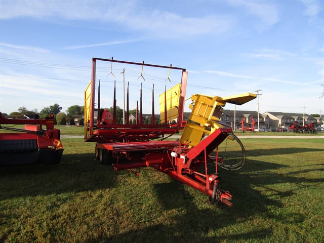 Image of New Holland 1037 equipment image 1