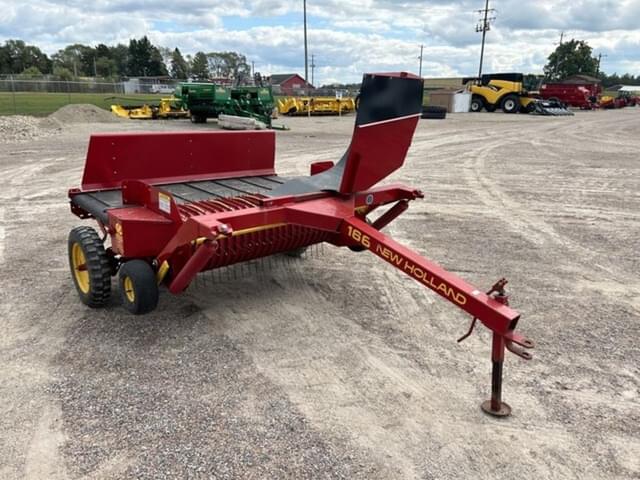 Image of New Holland 166 equipment image 2