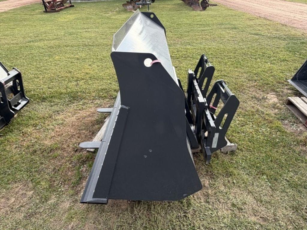 Image of New Holland Bucket Image 0