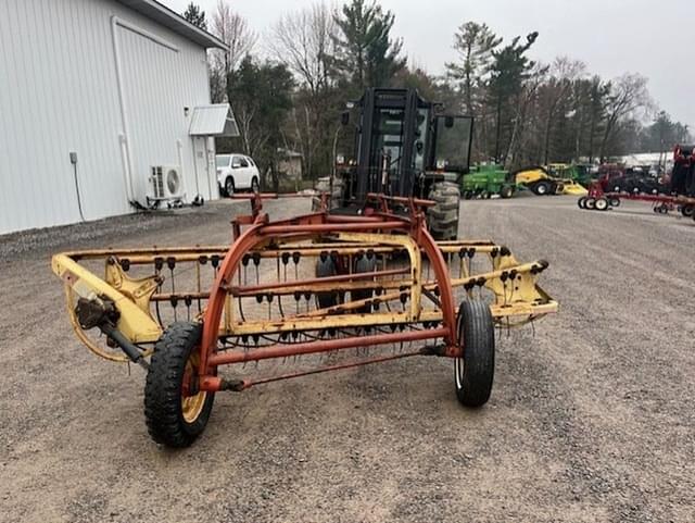 Image of New Holland 258 equipment image 3