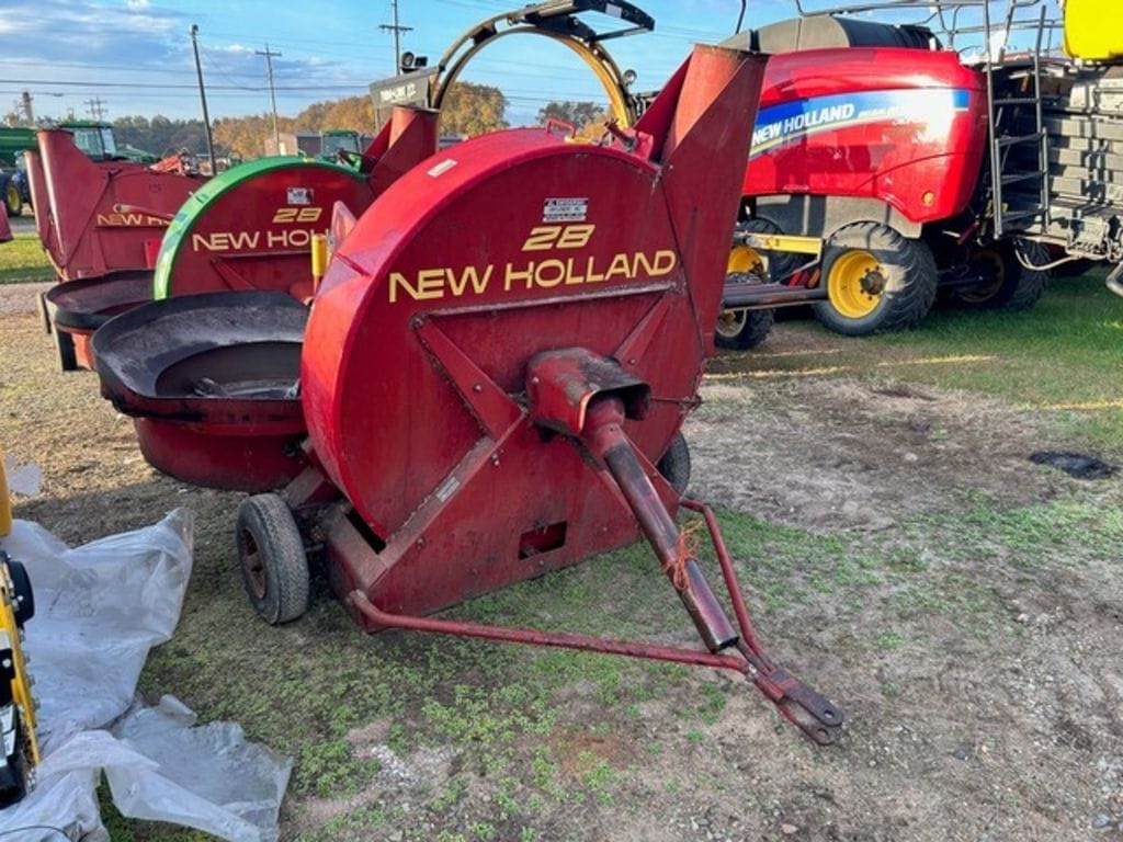 Main image New Holland 28
