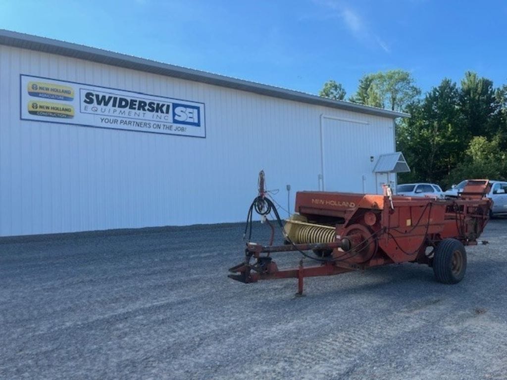 New Holland 320 Equipment Image0