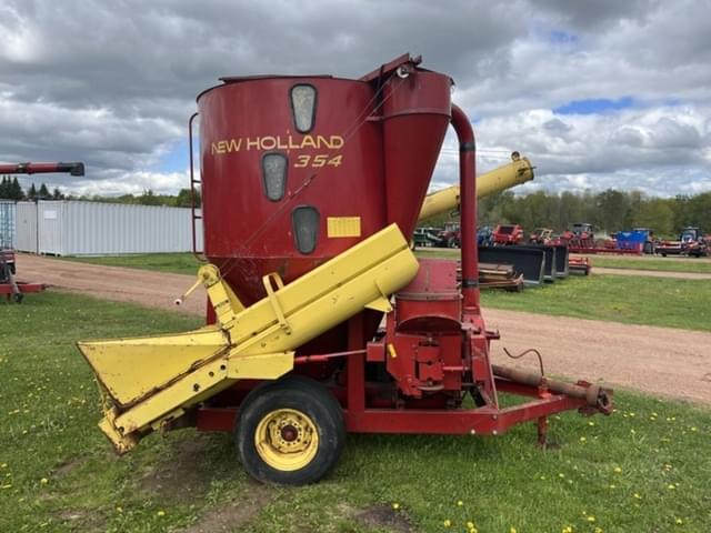 Image of New Holland 354 equipment image 3