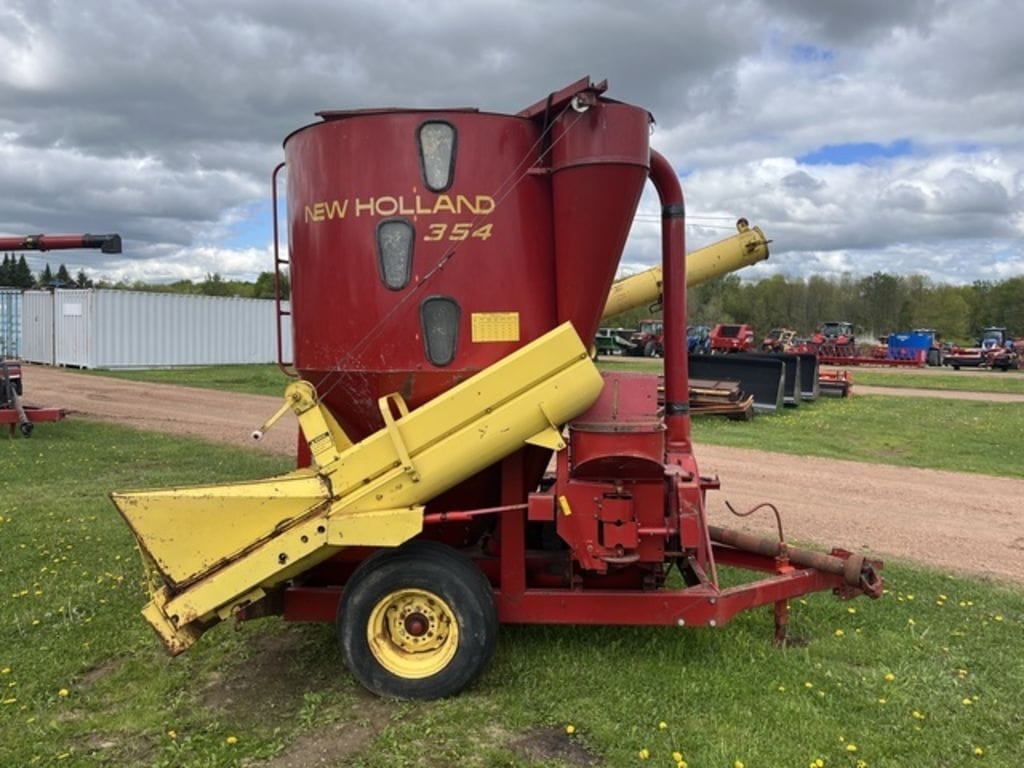 New Holland 354 Equipment Image0