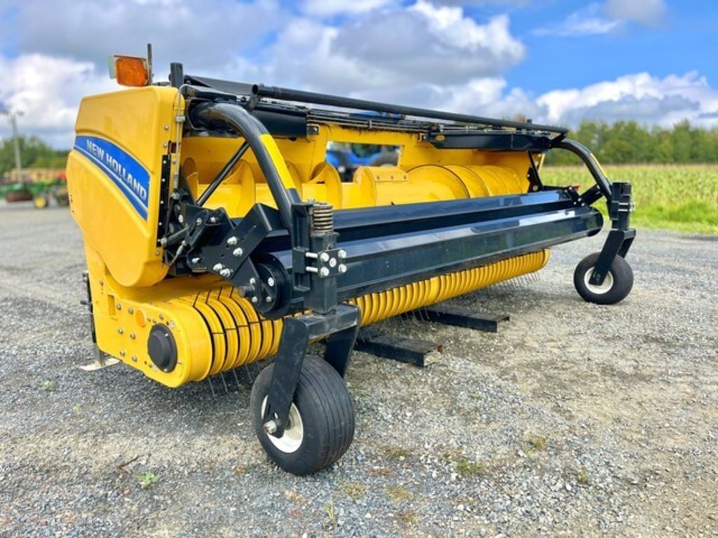 2023 New Holland 380HDY Equipment Image0