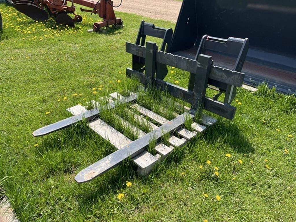 Image of New Holland Pallet Forks Primary image