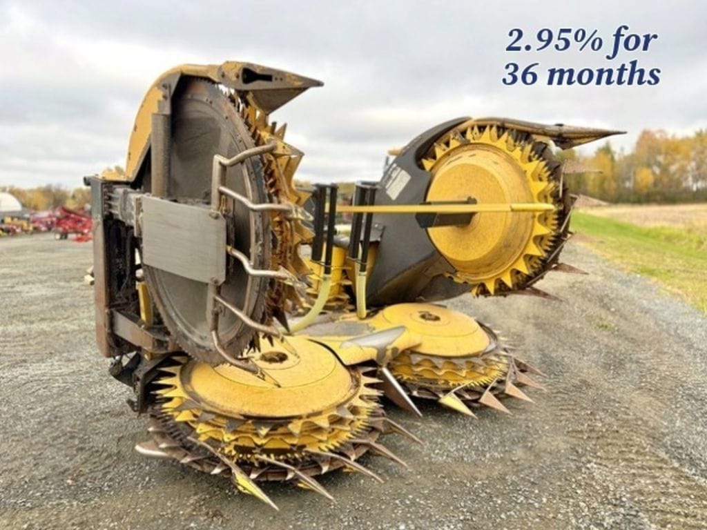 2013 New Holland 600BFI Equipment Image0