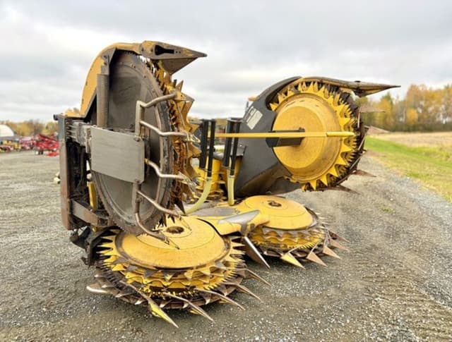 Image of New Holland 600BFI equipment image 2