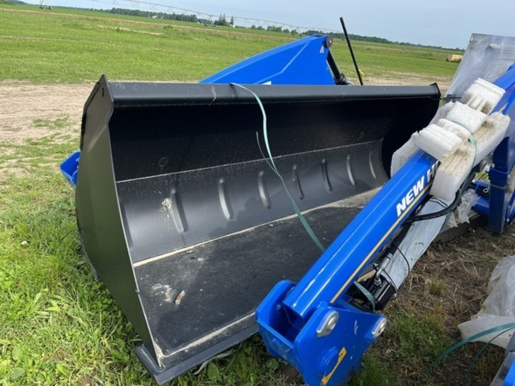 New Holland 632TL Equipment Image0