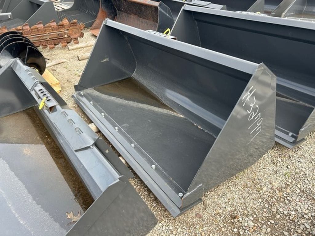 New Holland Bucket Equipment Image0