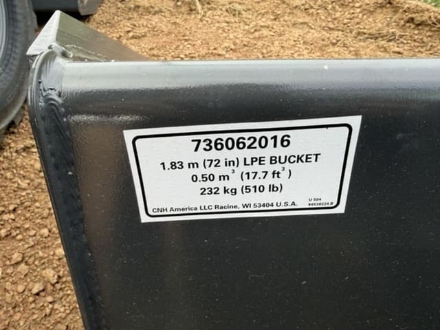 Image of New Holland 72" Low Profile Dirt Bucket equipment image 4